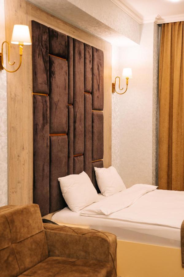 The Clocktower Hotel Baku Exterior photo