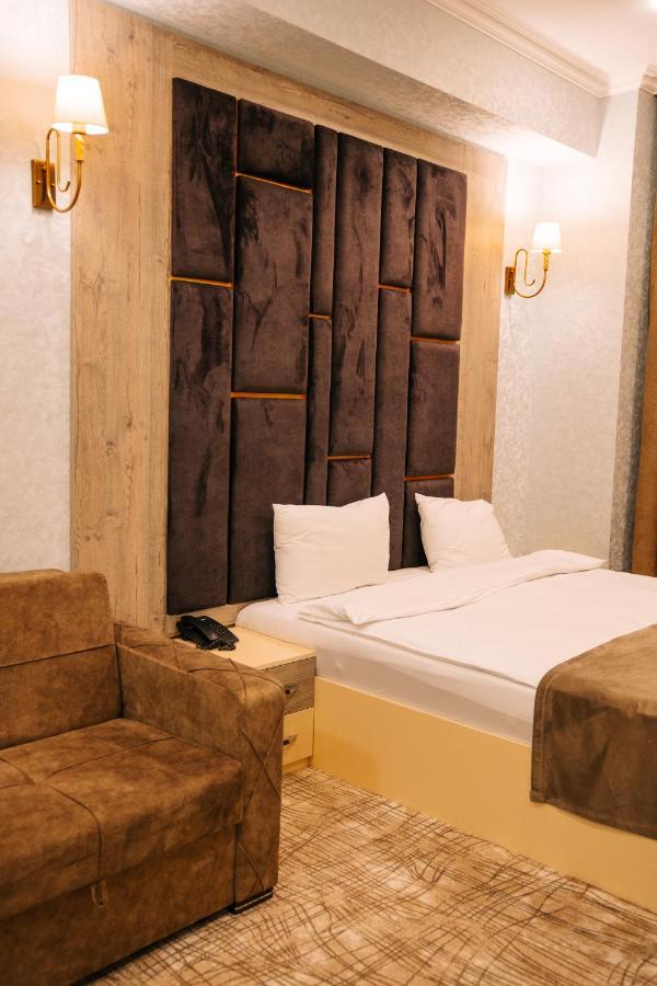 The Clocktower Hotel Baku Exterior photo