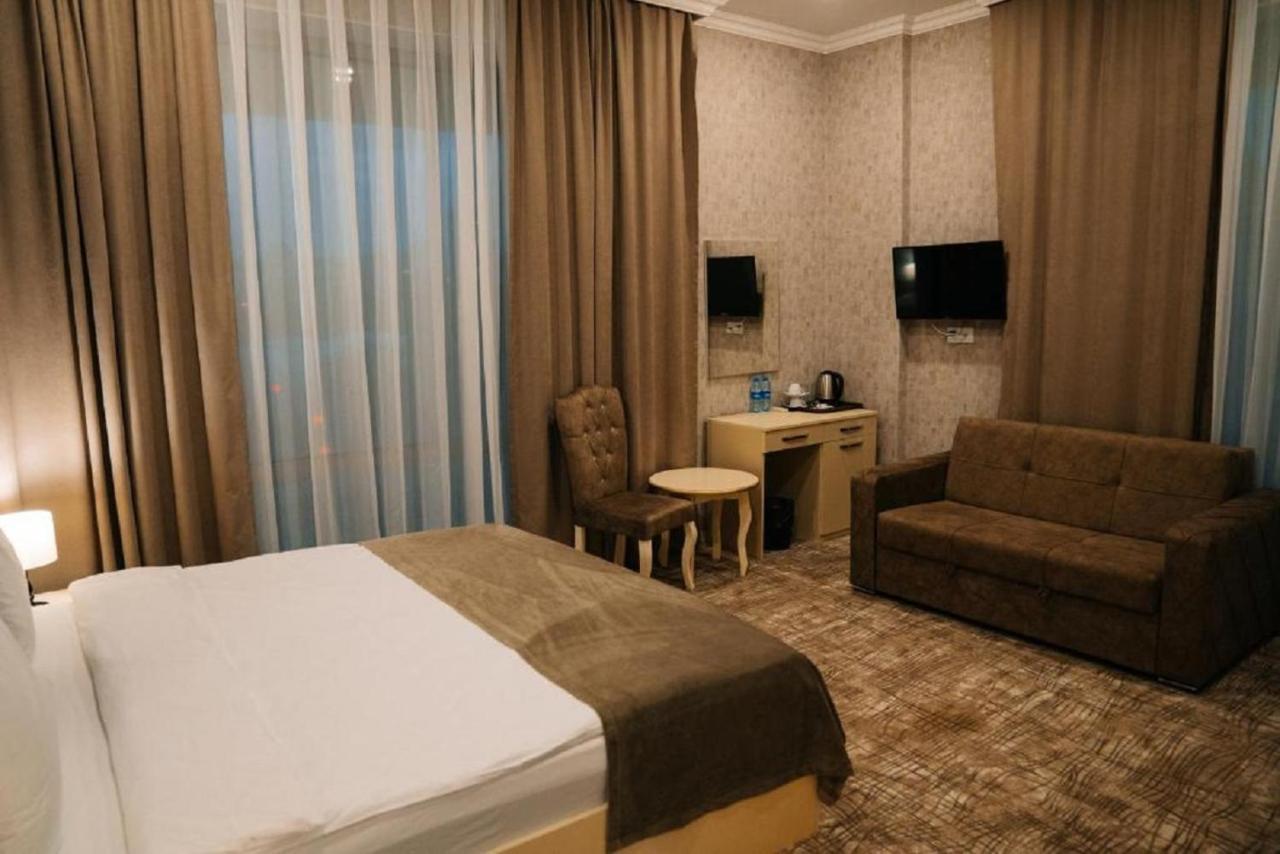 The Clocktower Hotel Baku Exterior photo